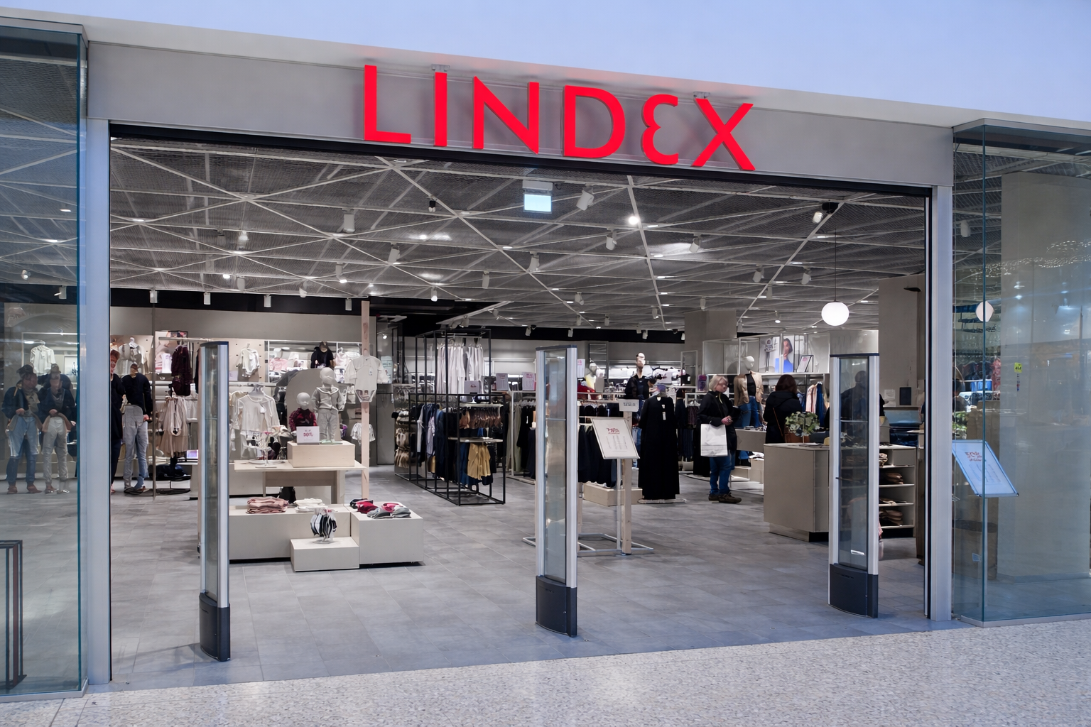 After: Lindex entrance – Cross Point AM gates concept