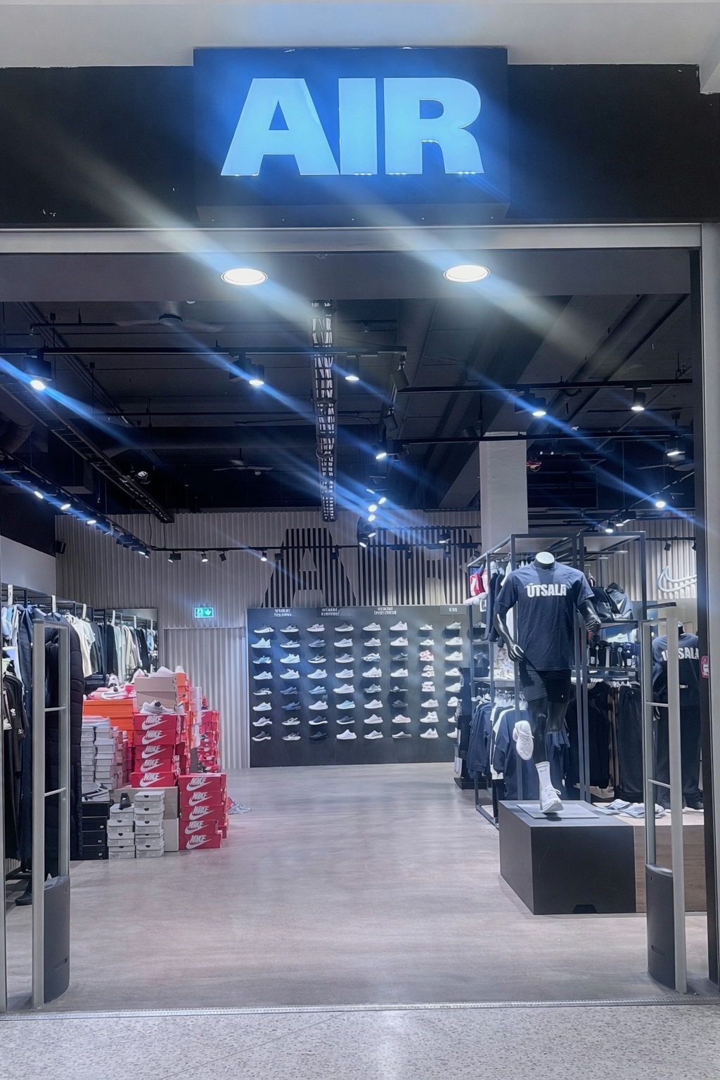 Optimised AM layout with two gates