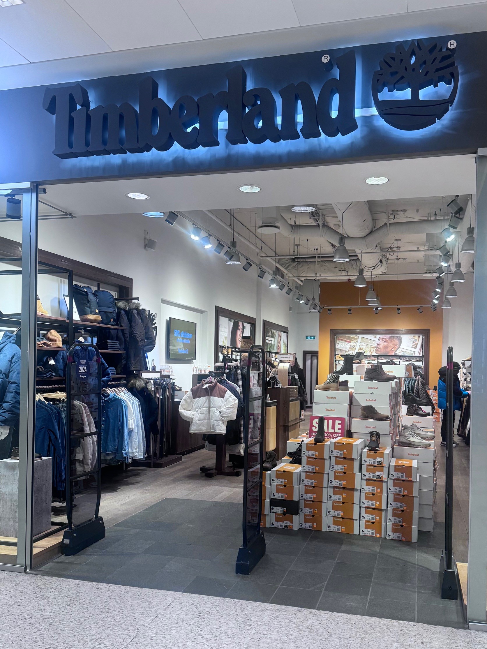 Existing RF solution: Timberland entrance with 3 gates