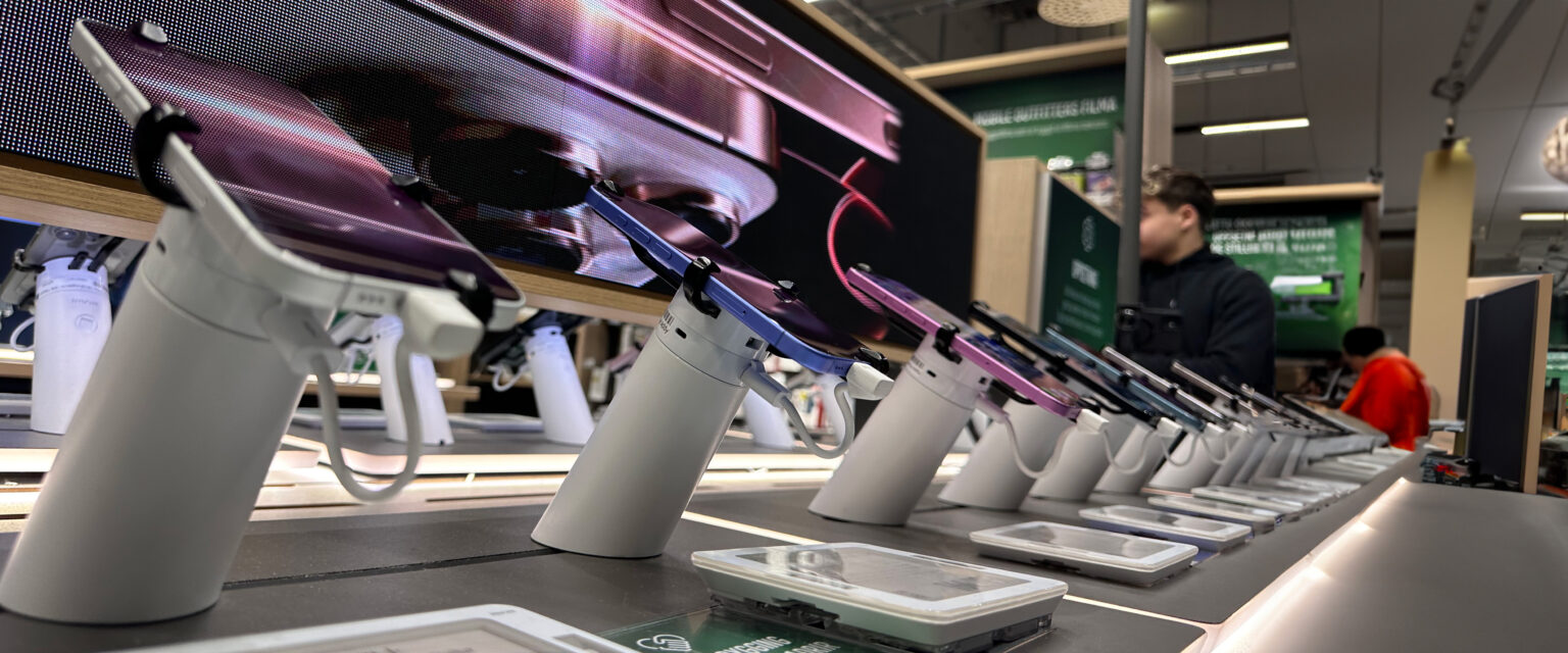 ELKO Iceland flagship store with smart retail security